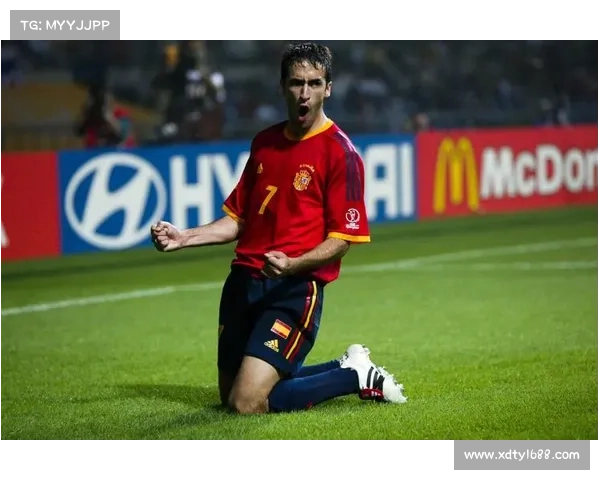 托雷斯绰号背后的故事揭秘：从西班牙猎鹰到传奇球星的成长历程